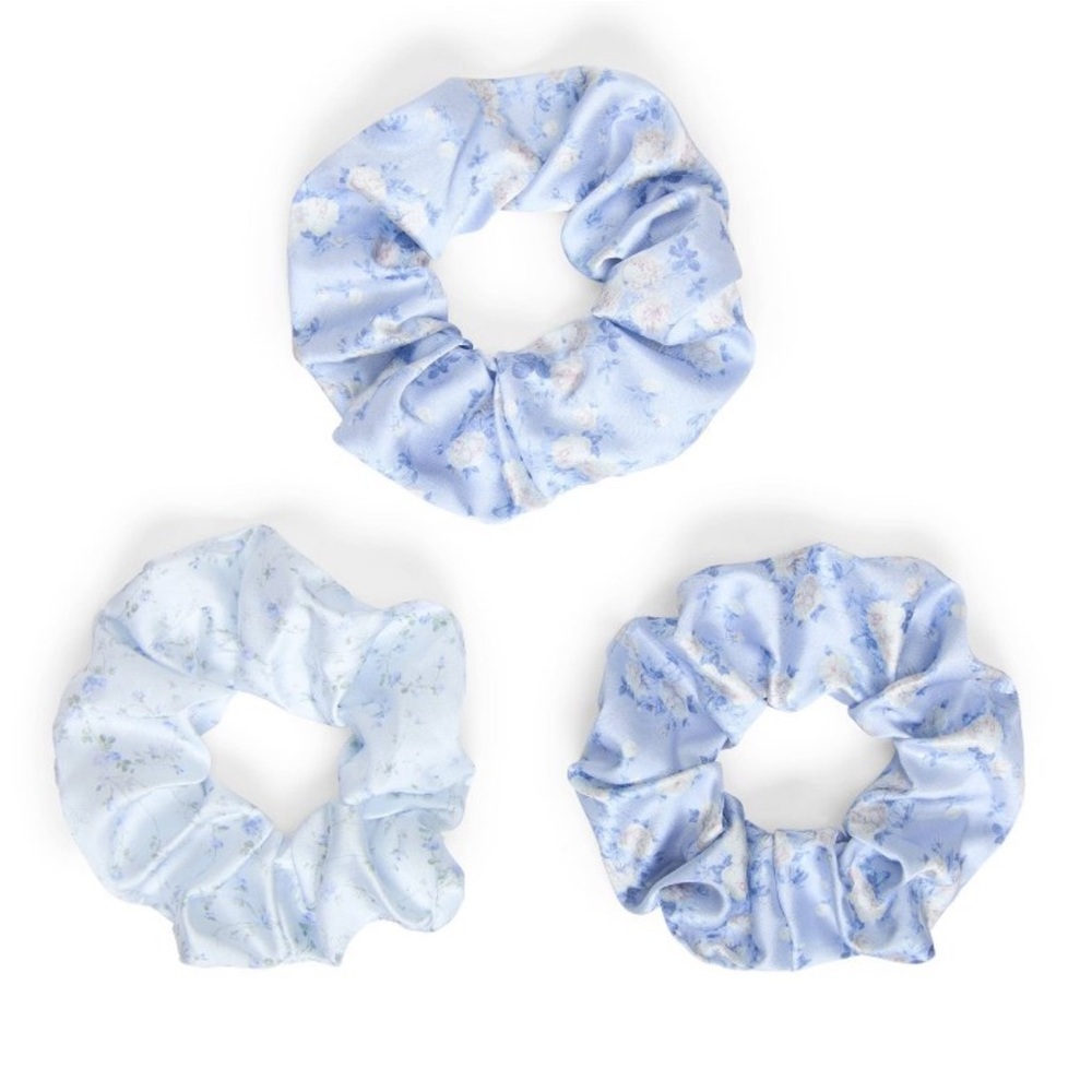 LoveShackFancy x Goody Hair Accessory Bundle. - Picture 6 of 7